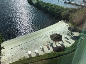 Building Photo - 1000 Scotia Dr