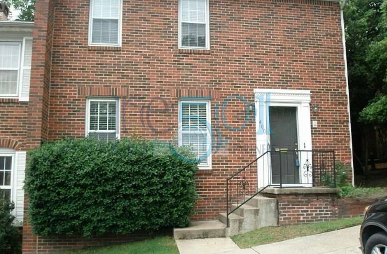 Primary Photo - *PRICE REDUCTION8 3 Bedroom 2.5 BR Cambrid...