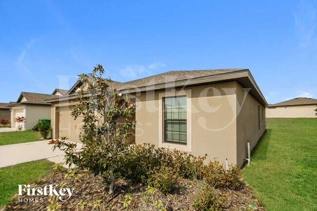 Foto del edificio - 1544 Swan Lake Circle
