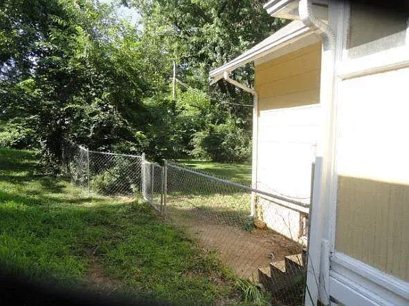 patio trasero - 1461 E 66th Ter