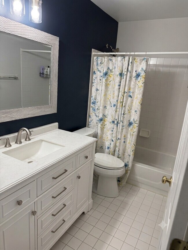 Foto del edificio - 322 Bloomfield Ct