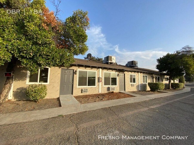 Building Photo - Beautiful Large Studio Near Hwy 168!