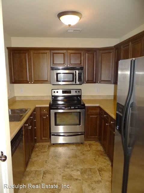 Building Photo - 2 br, 2 bath House - 2472 Ridgemont Dr.