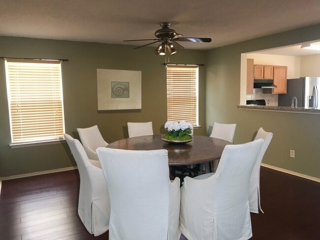 Building Photo - 3820 Bandera Ranch Rd