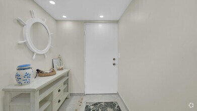 Building Photo - 450 Egret Cir