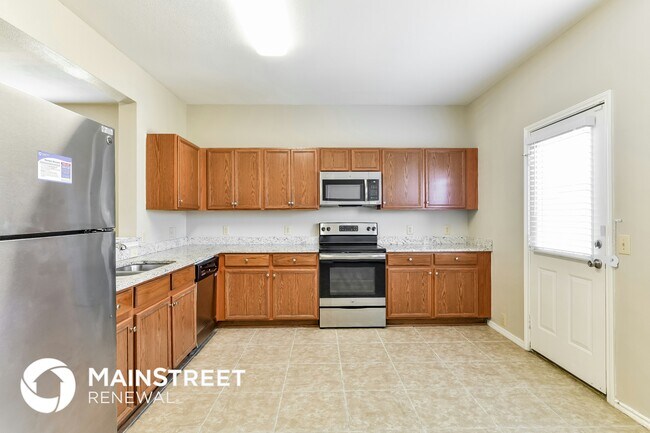 Foto del edificio - 6007 Midcrown Dr