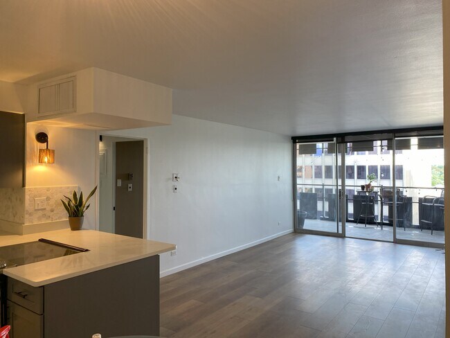 Foto del edificio - 790 N Washington St