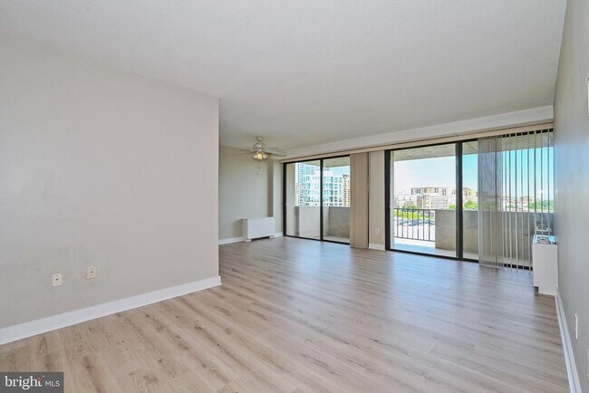 Foto del edificio - 4141 N Henderson Rd