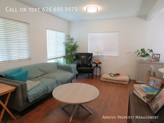 Building Photo - 808 Beckville St