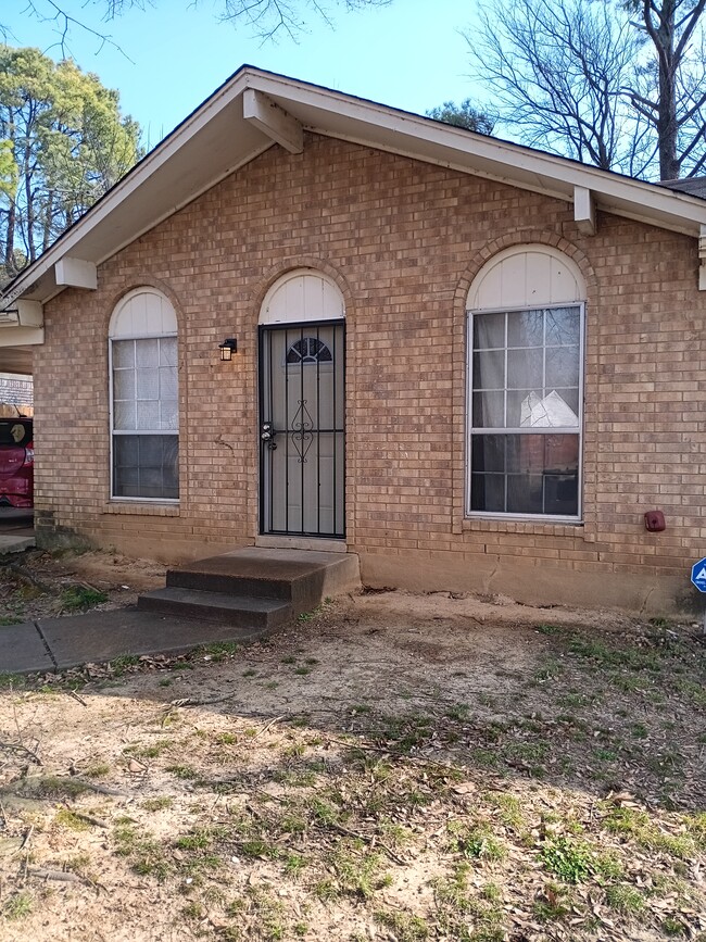 Building Photo - 5100 Belfast Dr