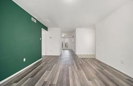 Foto del edificio - 4159 Steck Ave