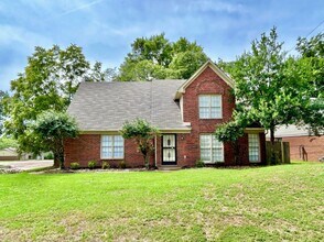 Building Photo - 7250 Old Dominion Ct