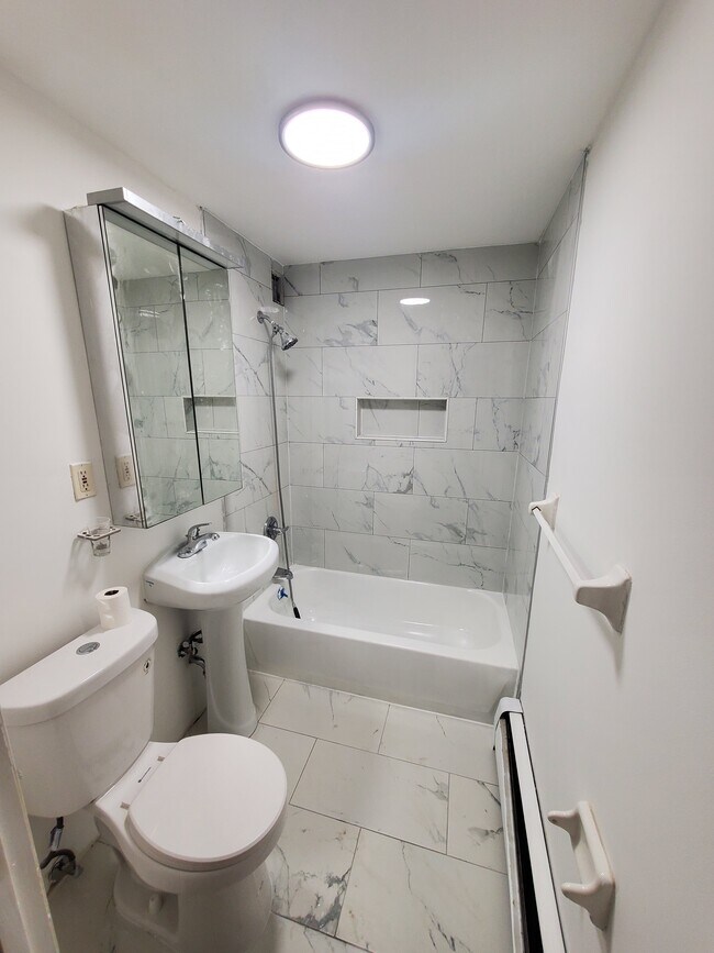 Foto del edificio - 130 W 132nd St