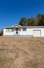 Building Photo - 3390 Cumberland Falls Hwy