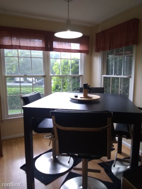 Building Photo - 2 br, 2.5 bath Townhome - 20213 Ravensdale Ct