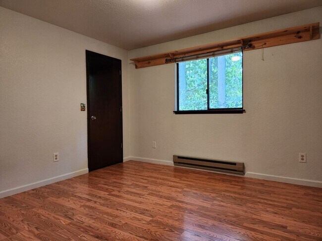 Building Photo - 3 Bedroom Rambler In Central Kitsap