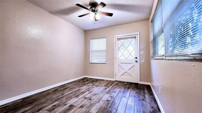 Building Photo - 6321 Runnel Dr