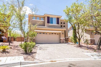 Building Photo - 2871 Dunnottar Ave