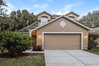 Building Photo - 9323 Hidden Water Cir