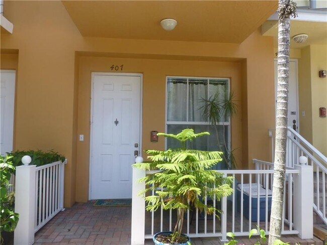 Building Photo - 407 Olssen Ave