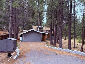 Building Photo - 1584 Sitka Cir
