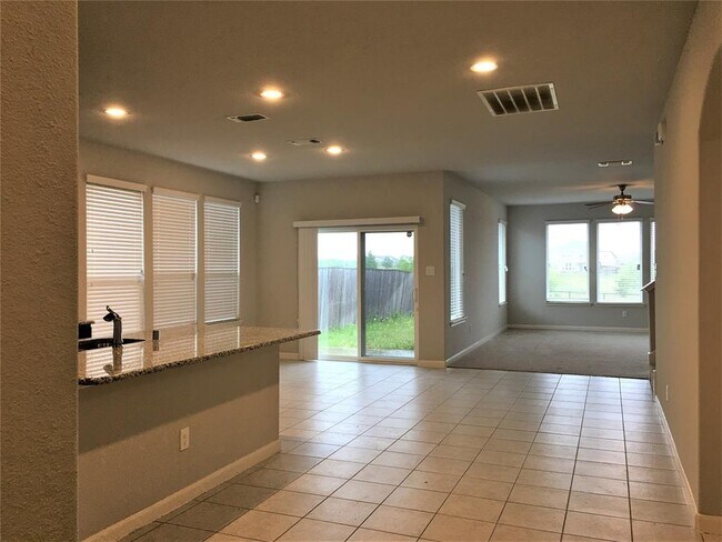 Building Photo - 5220 Prairie Rose Dr