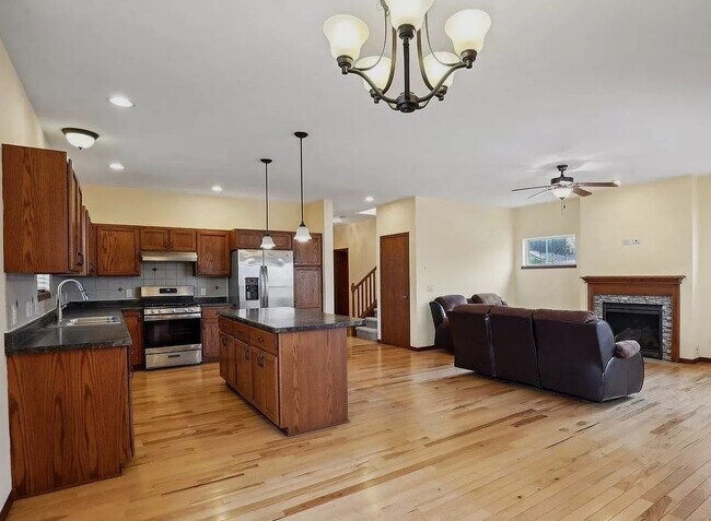 Building Photo - 8903 White Coral Way