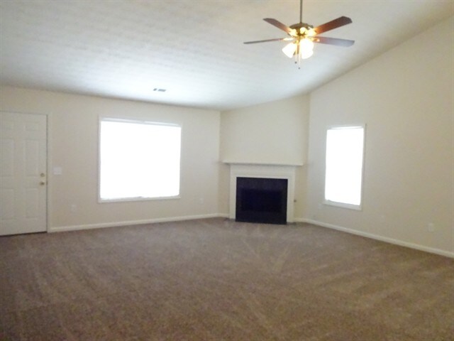 Building Photo - 2720 Kentshire Way