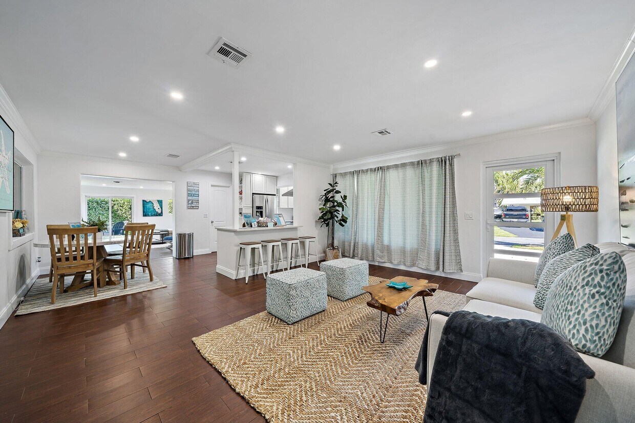 Foto principal - 722 SW 25th Pl