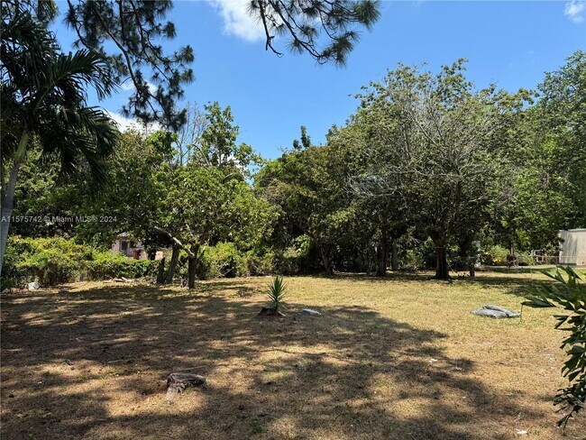 Foto del edificio - 14900 NW 16th Dr