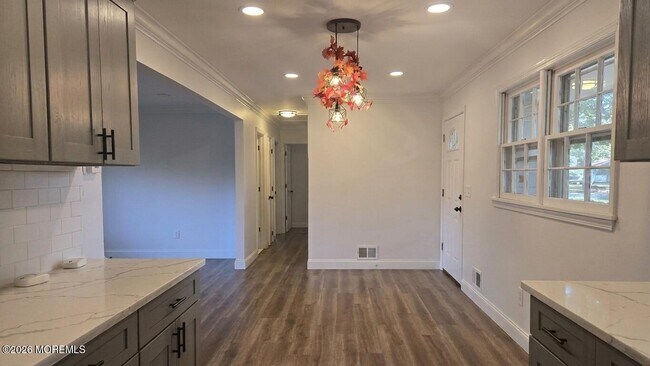 Foto del edificio - 8 Oak Leaf Ln