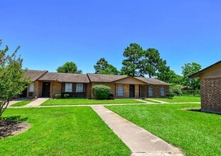 Building Photo - 20598 Pine Island Rd