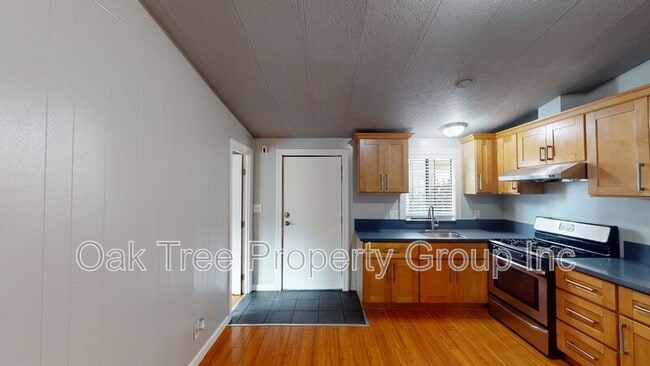 Building Photo - 2219 23rd Ave