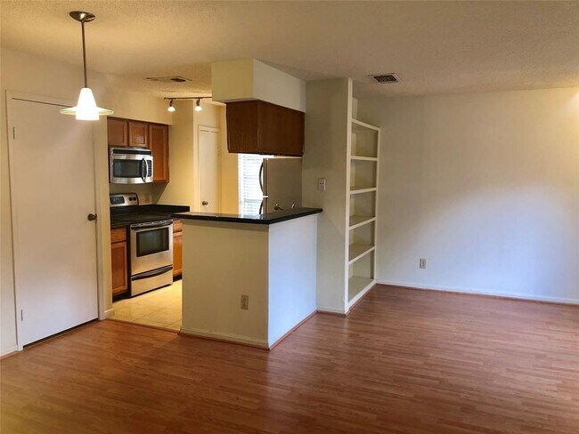 Building Photo - 2120 El Paseo St