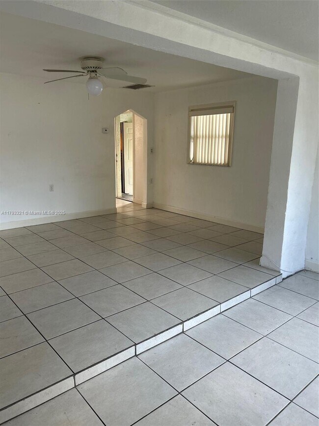 Foto del edificio - 2 bedroom in Hollywood FL 33021