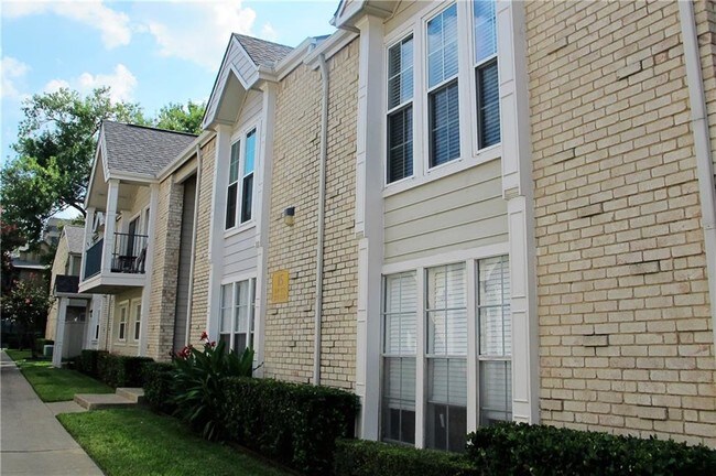 5881 Preston View Blvd Unit 226, Dallas, TX 75240 Condo
