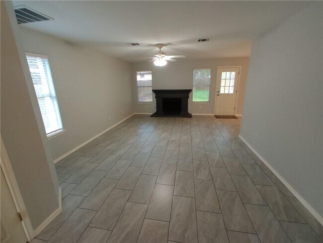 Foto del edificio - 2900 Lagerway Cove