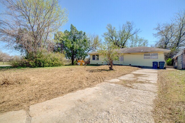 Foto del edificio - Recently Updated 3 Bed 1 Bath Rental Home