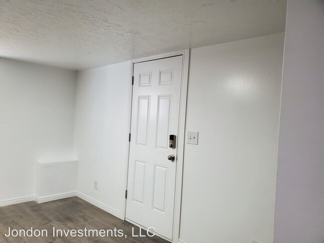 Building Photo - 351 S 300 E