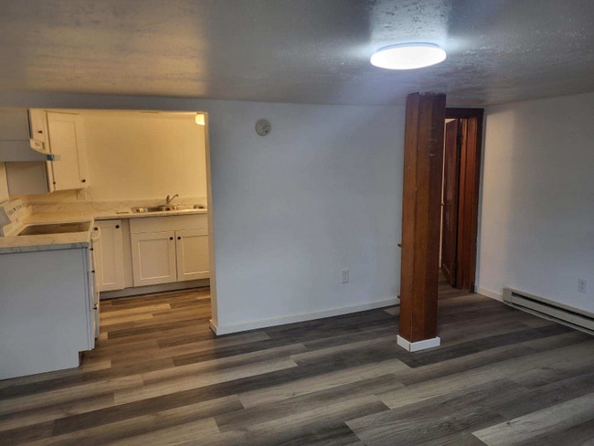 Building Photo - 325 1st Ave