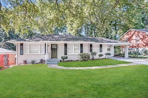 Building Photo - 2867 Mitchell Dr