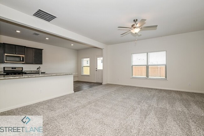 Building Photo - REDUCED!
