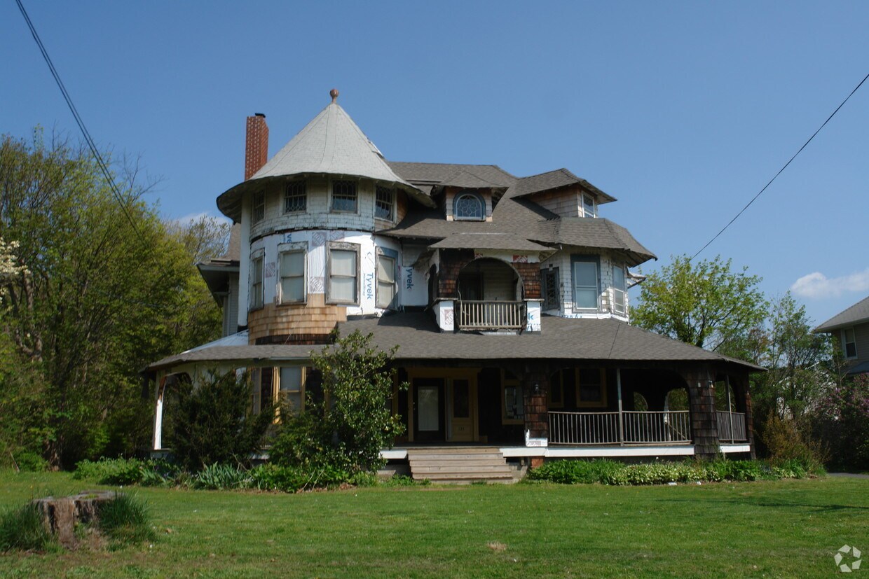 Primary Photo - 133 Morris Ave
