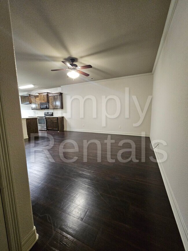Building Photo - 509 Baylor Dr