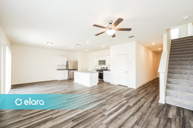 Building Photo - 13707 SUMMER LGT