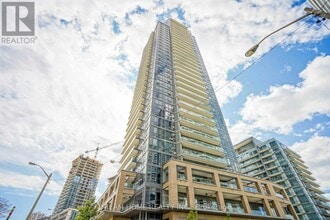 Building Photo - 56 Forest Manor Rd Building Photo - 56 Forest Manor Rd