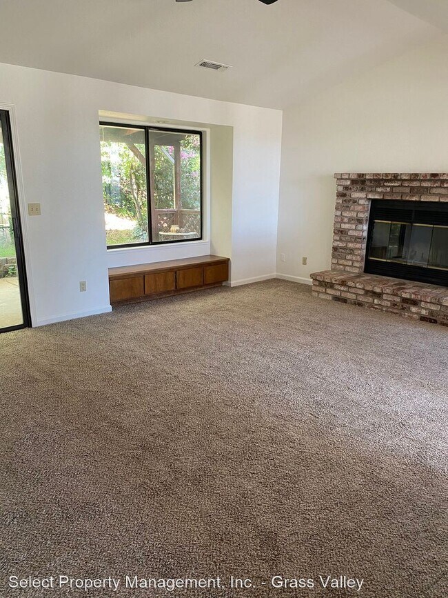 Building Photo - 3 br, 2 bath House - 110 Castlemont Dr.