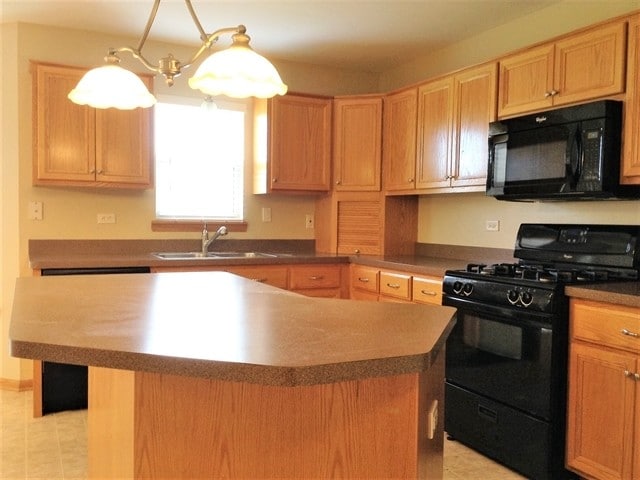 Building Photo - 16200 Carlow Cir