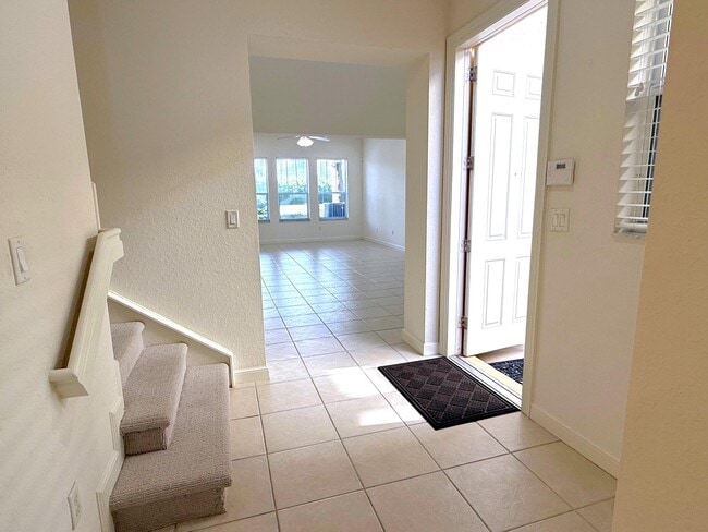 Building Photo - 685 Pacific Grove Dr