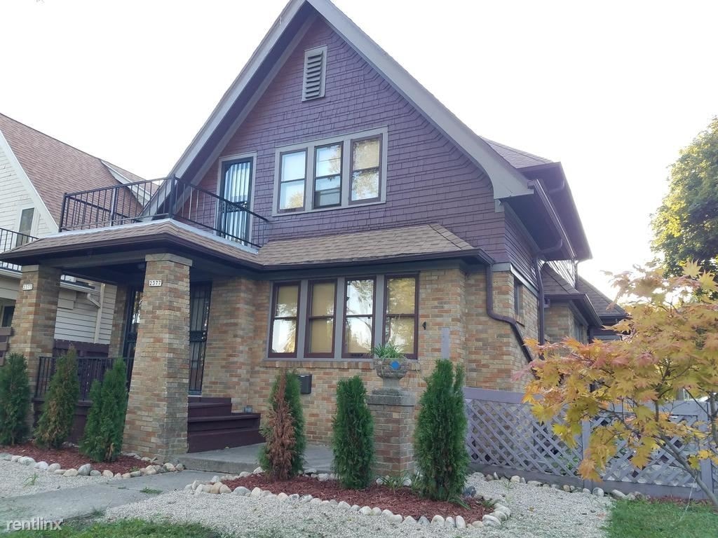 Primary Photo - 2377 N 56th St